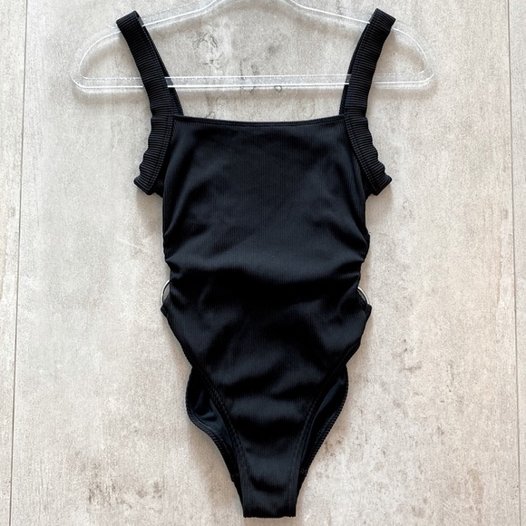 Urban outfitters Ribbed One Piece Bathingsuit with Side Ring Detail - Picture 1 of 8